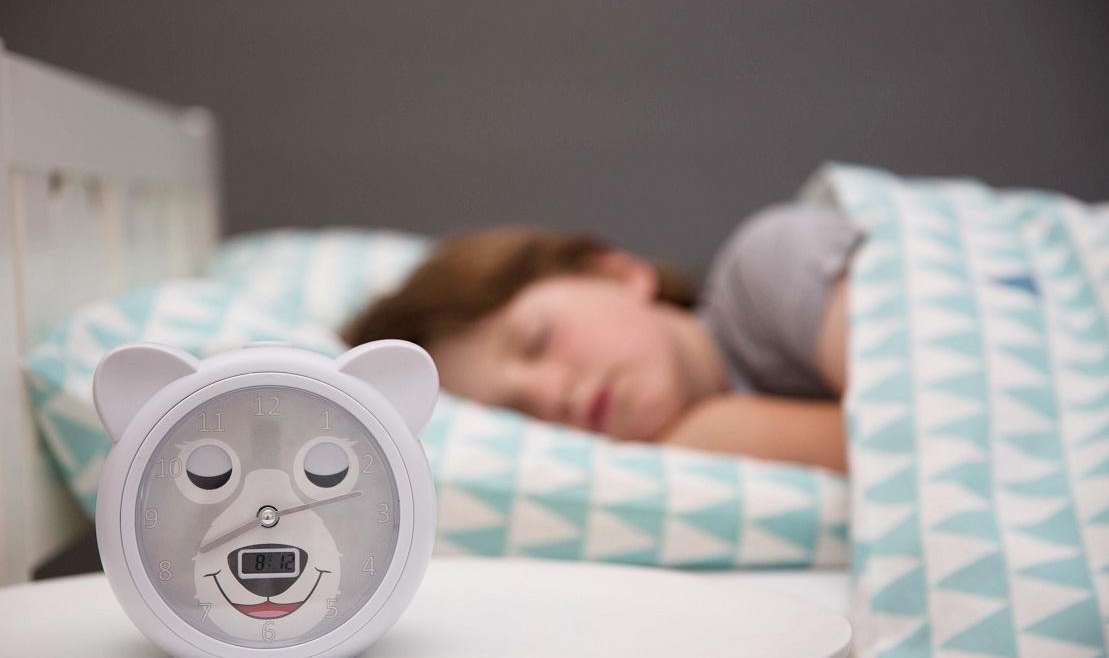 Mikor is kellene lefeküdnie és mennyit kéne aludnia egy gyereknek?